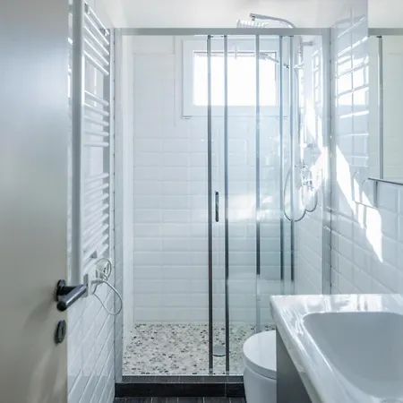 Xenia - Newly Renovated Flat In Fiera Area 公寓 米兰